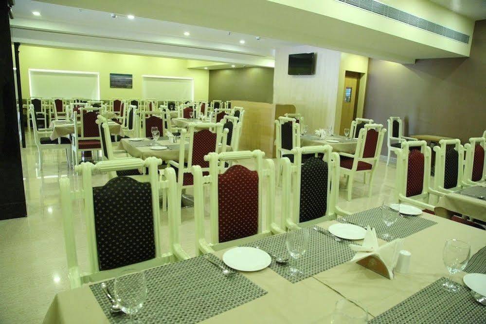Raj Park 4*