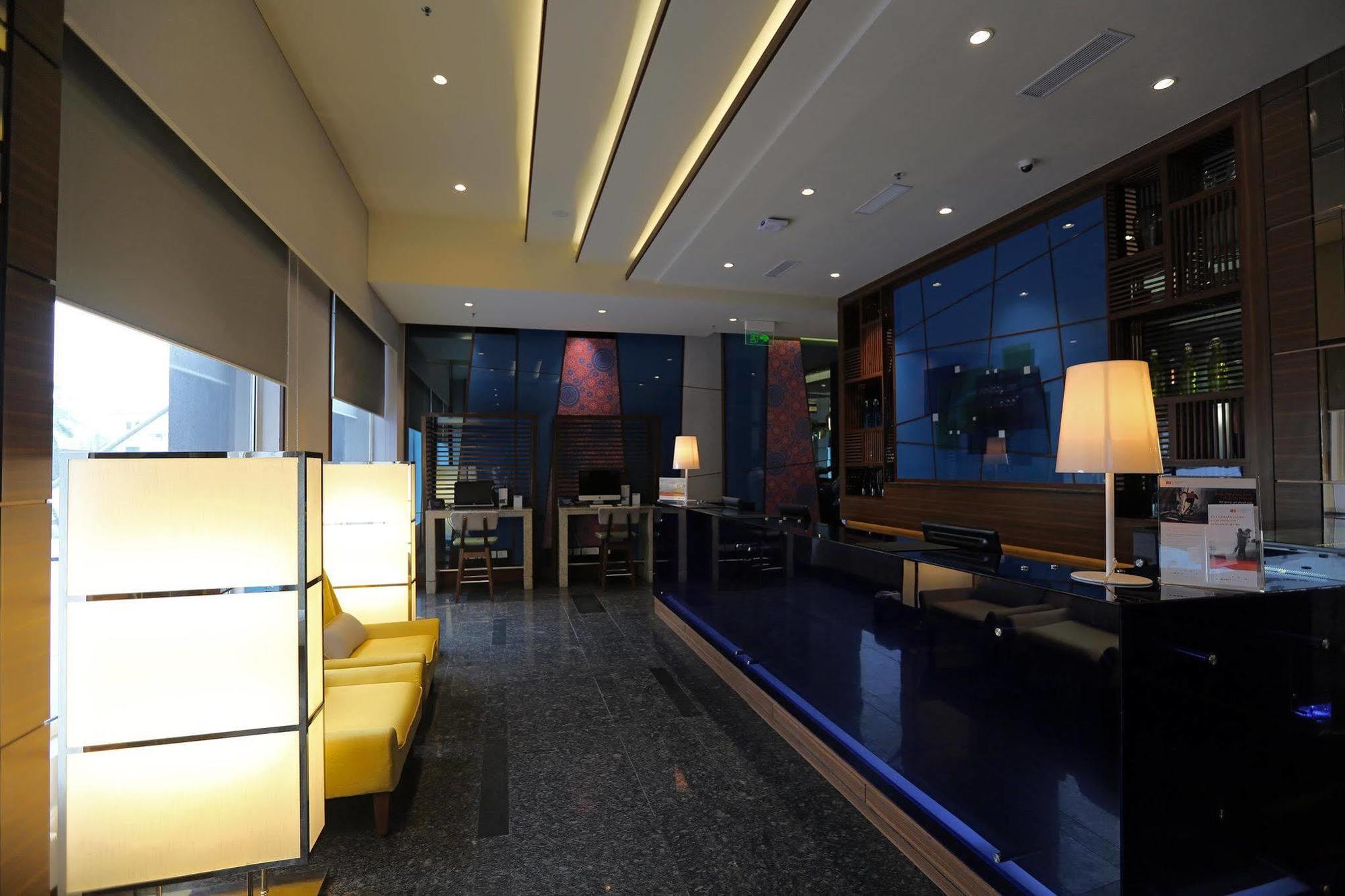 Express Old Mahabalipuram Road 4*