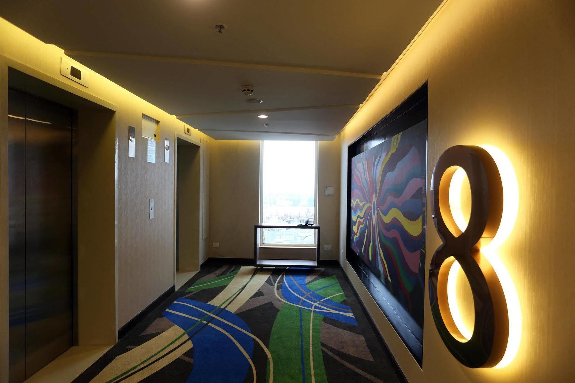 Hotel Express Old Mahabalipuram Road 4*