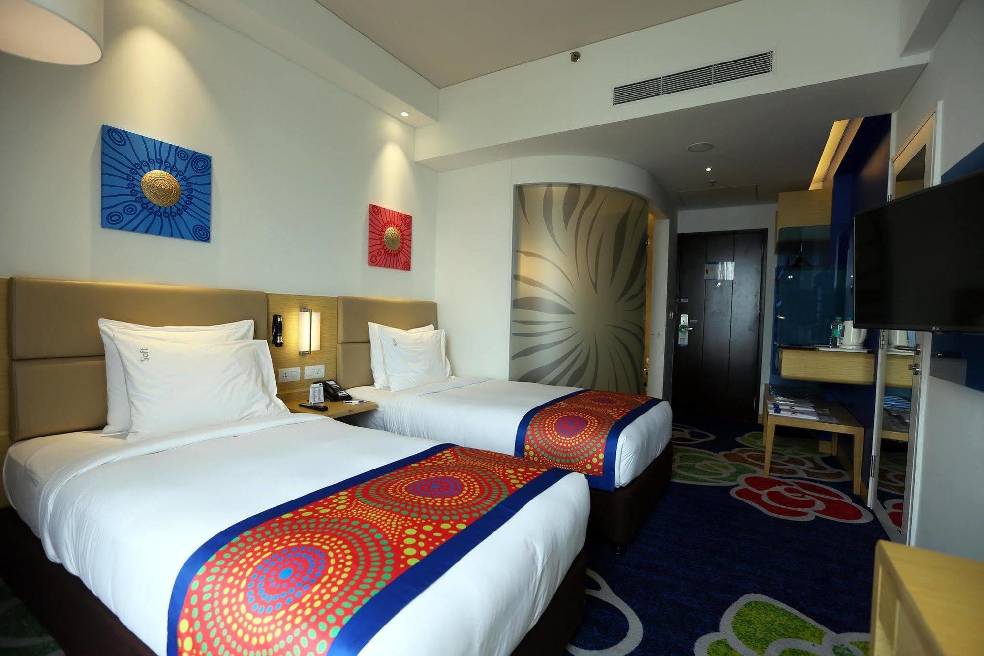 Hotel Express Old Mahabalipuram Road
