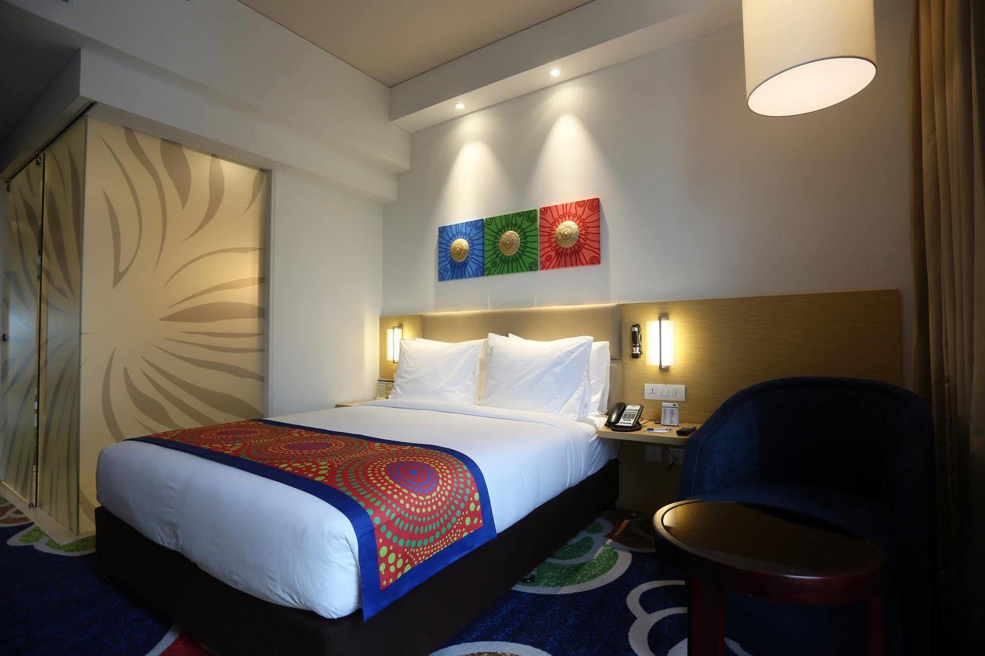 Hotel Express Old Mahabalipuram Road