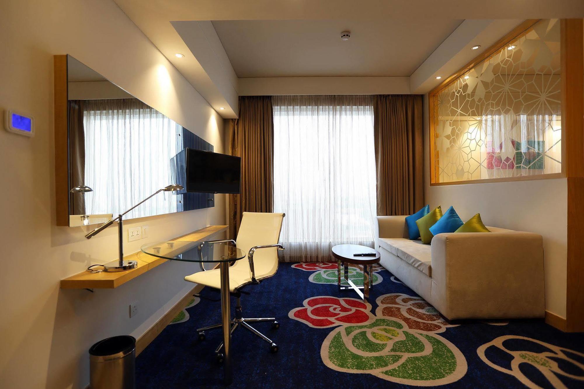 Hotel Express Old Mahabalipuram Road Chennai