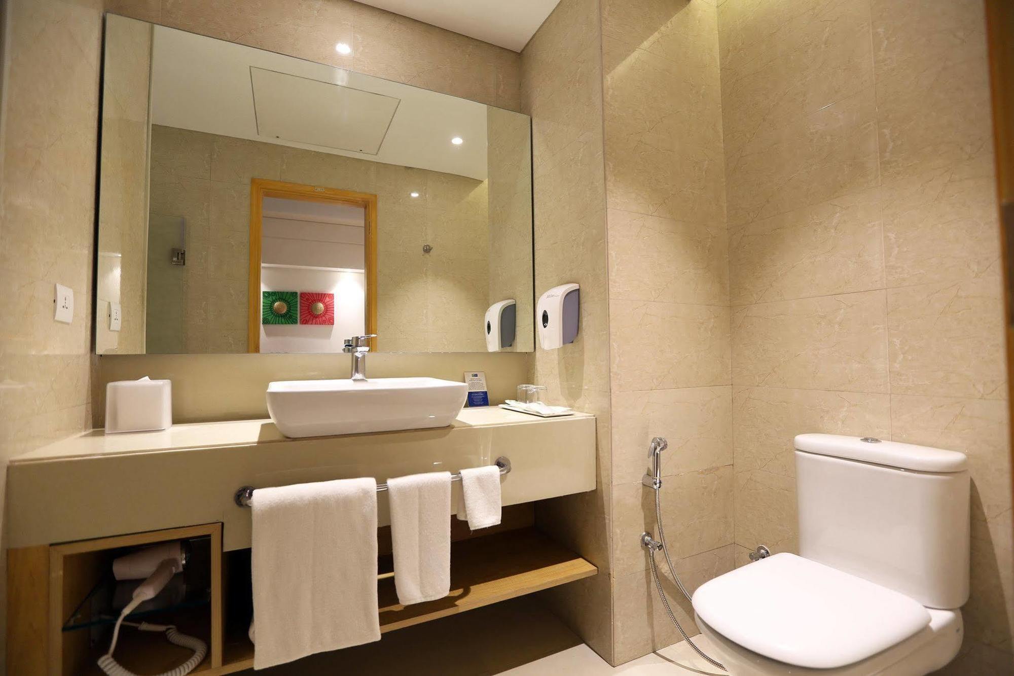 Express Old Mahabalipuram Road 4* Chennai