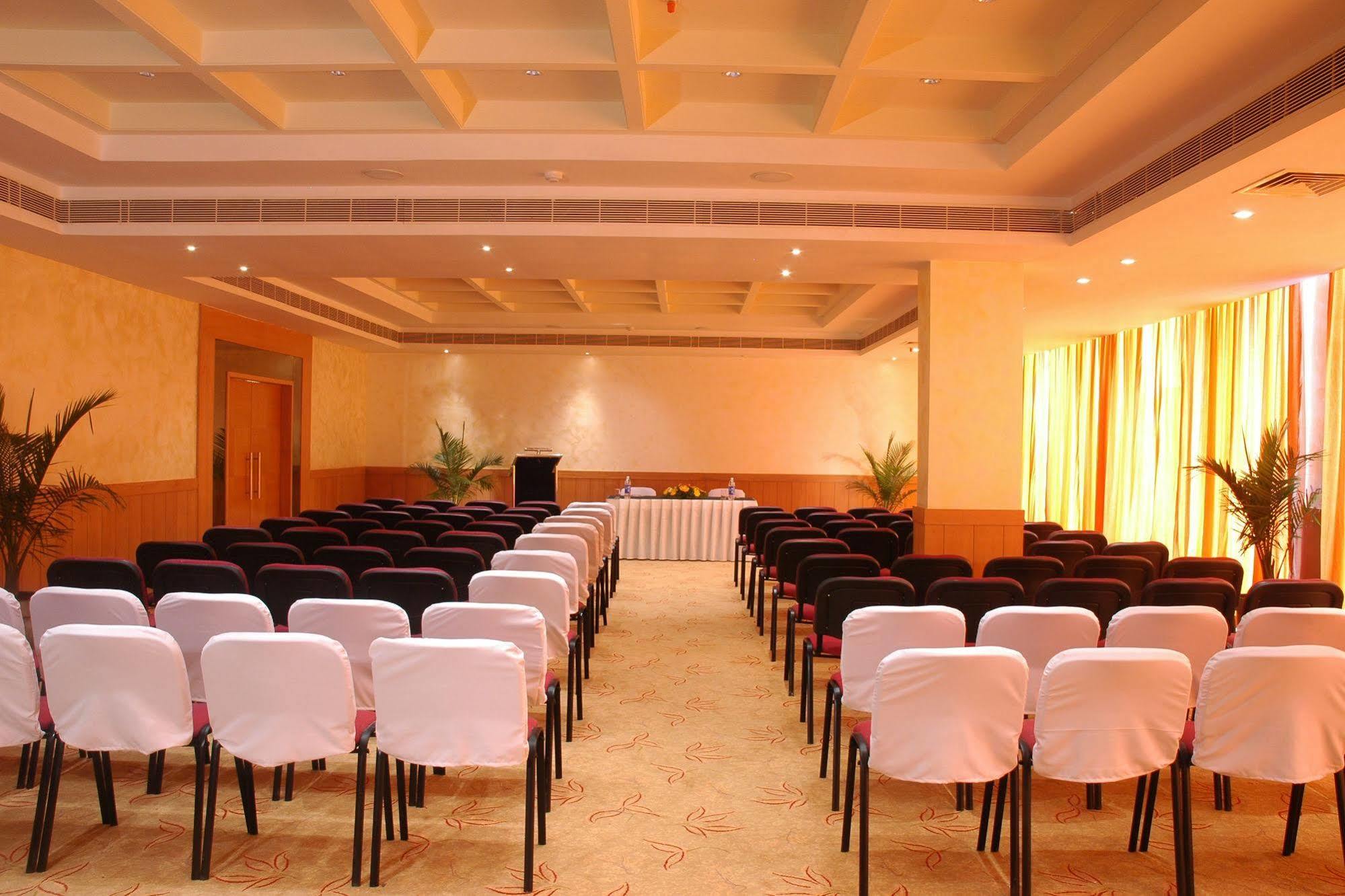 Hotel Park Plaza Omr
