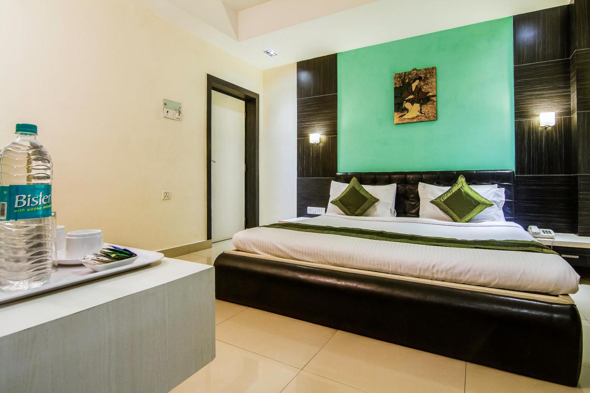 Treebo Trip Hive Hotel