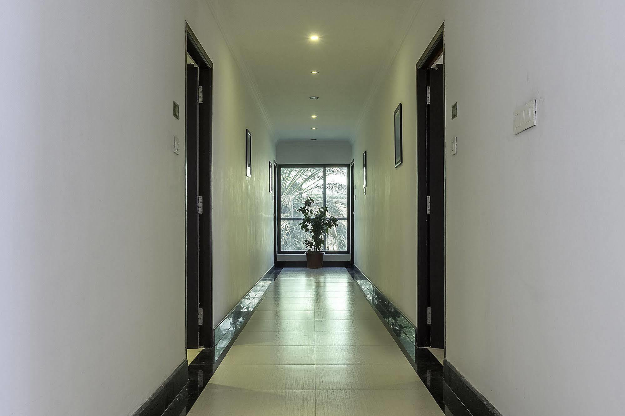 Oyo 17030 Bluten Hotel 3*
