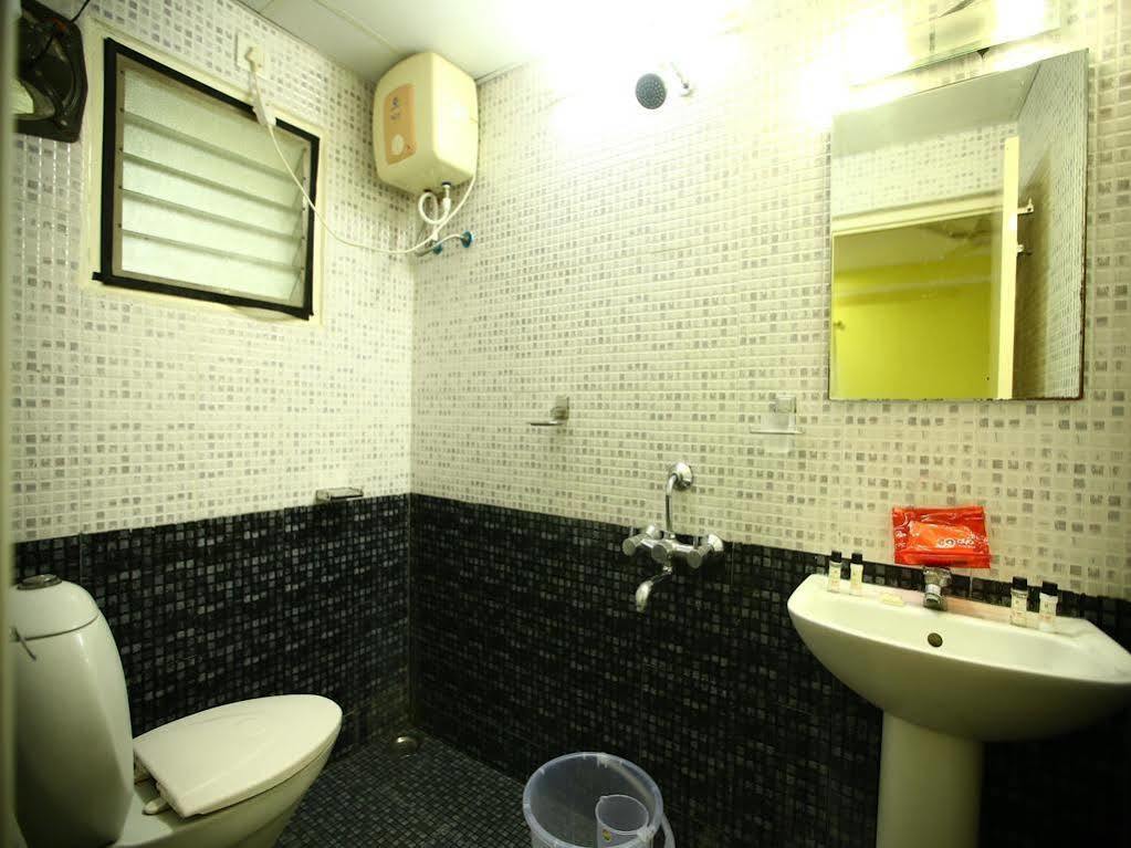 Oyo Rooms Omr Perungudi Rmz It Park