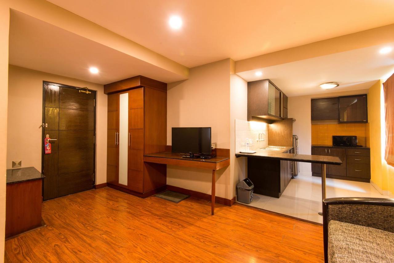 Hotel Fabhotel Santhome Mylapore