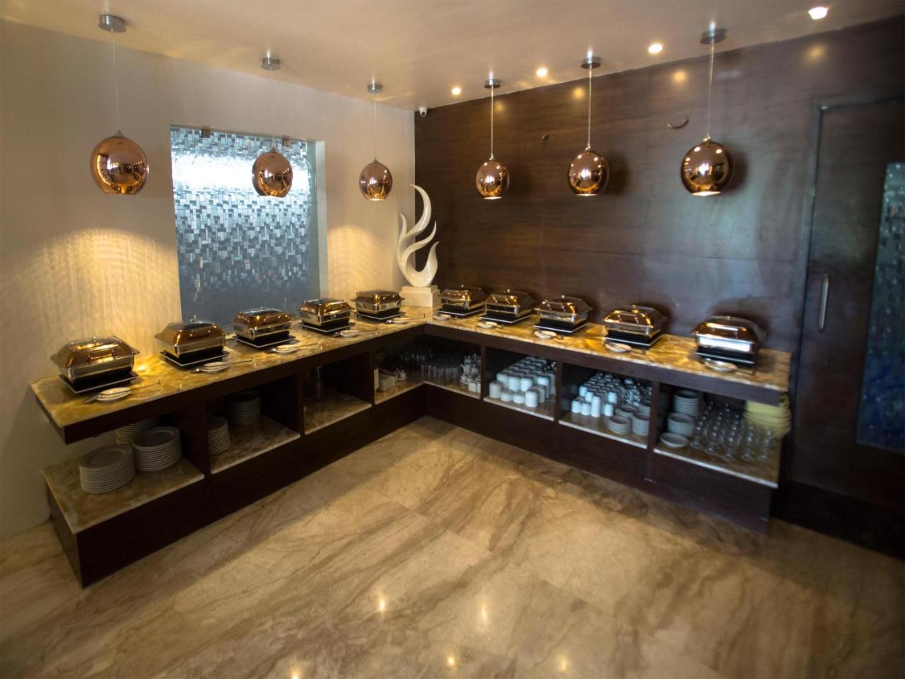 St Parklane Airport Hotel 3*