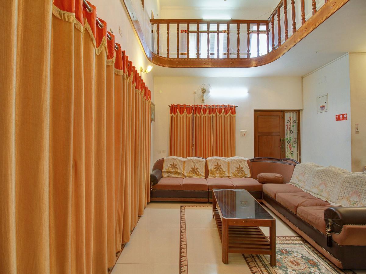 Oyo 5287 Velachery Hotel Chennai