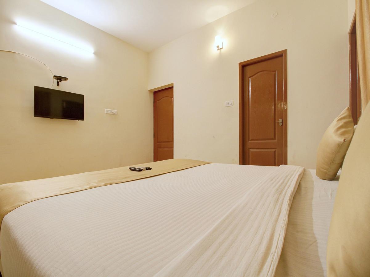 Oyo 5287 Velachery 2*