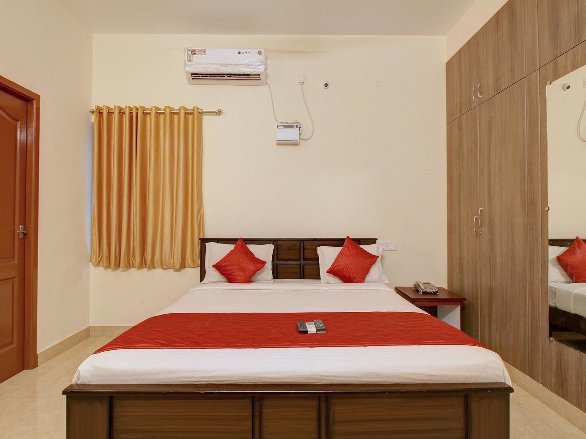 Oyo 5287 Velachery Hotel