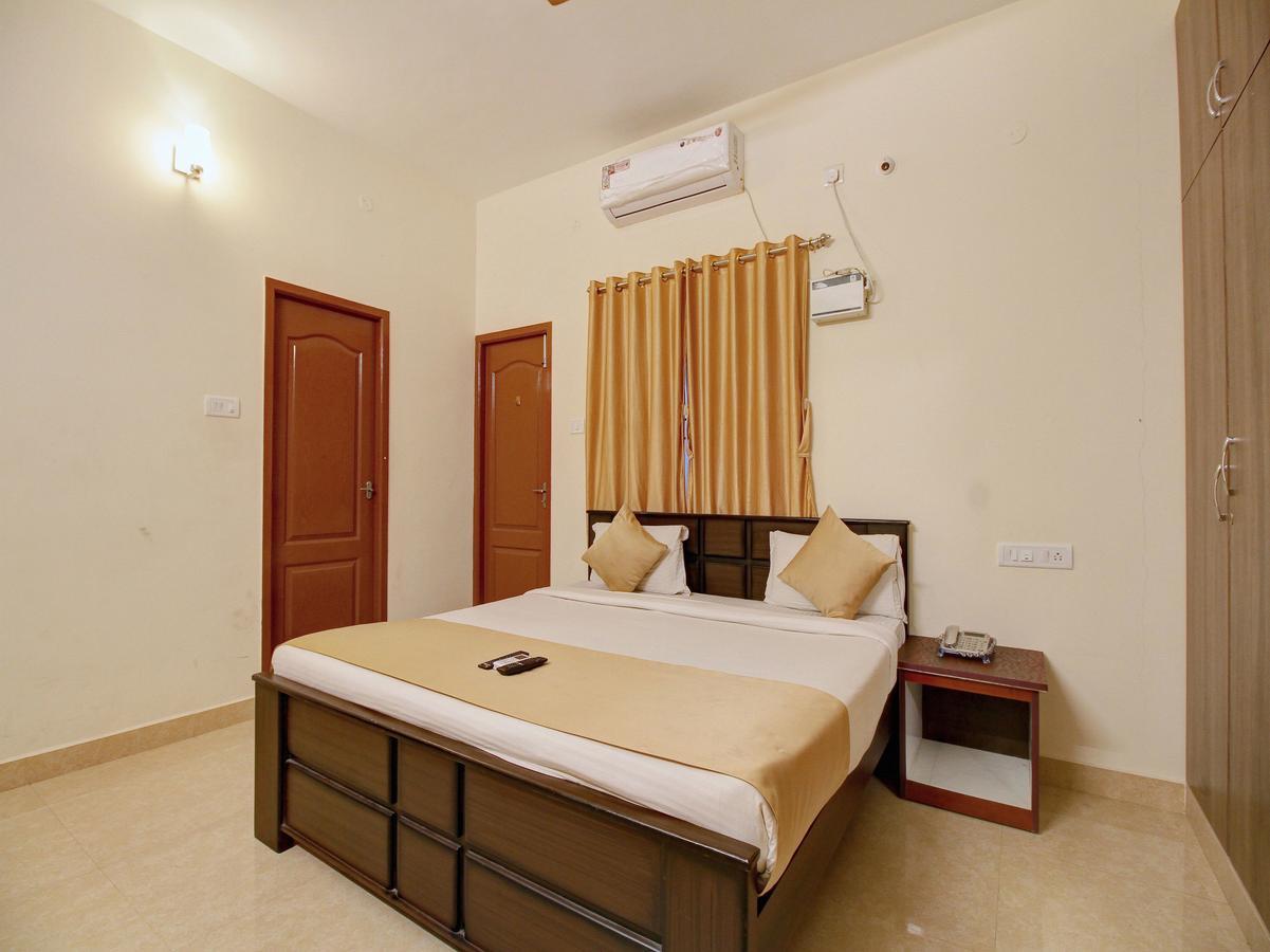 Oyo 5287 Velachery Hotel Chennai