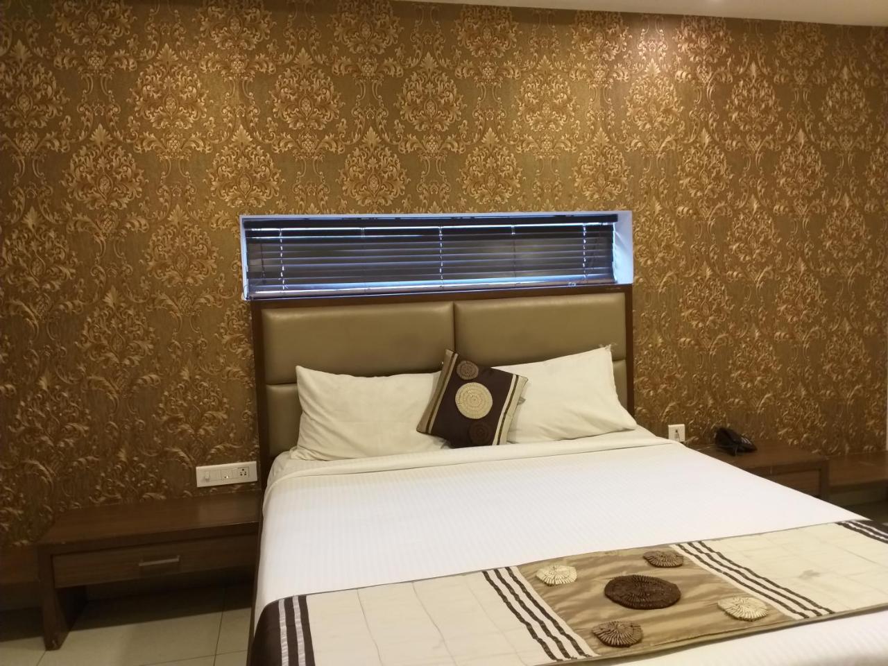 Raj Residency Near Us Consulate Chennai