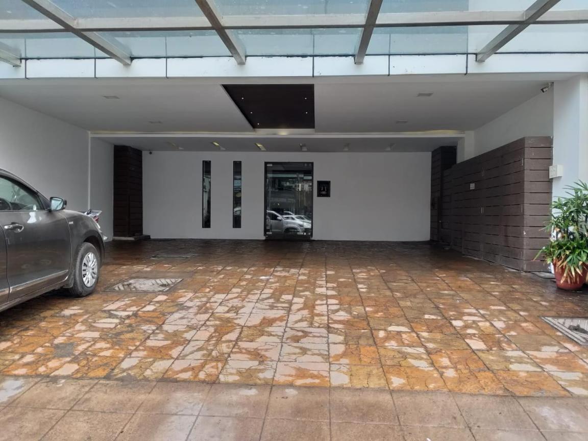 Raj Residency Near Us Consulate