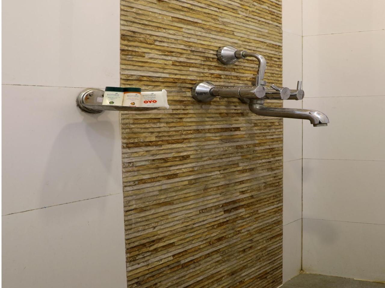 Oyo 3547 Raj Guru Residency Chennai