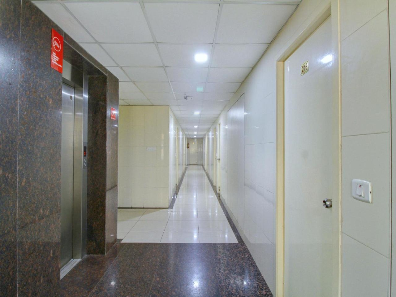 Hotel Oyo 3547 Raj Guru Residency 3*