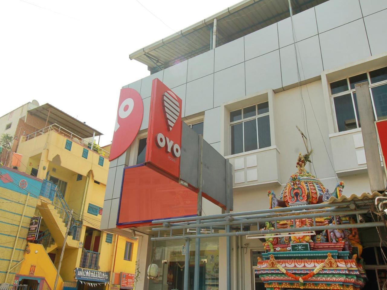 Oyo 3547 Raj Guru Residency 3*