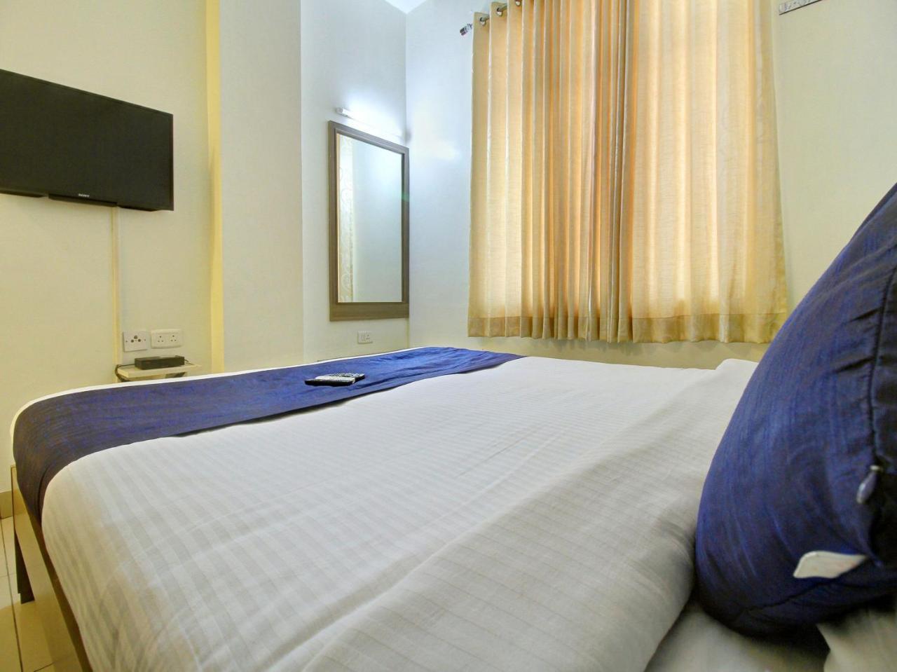 Hotel Oyo 3547 Raj Guru Residency 3*