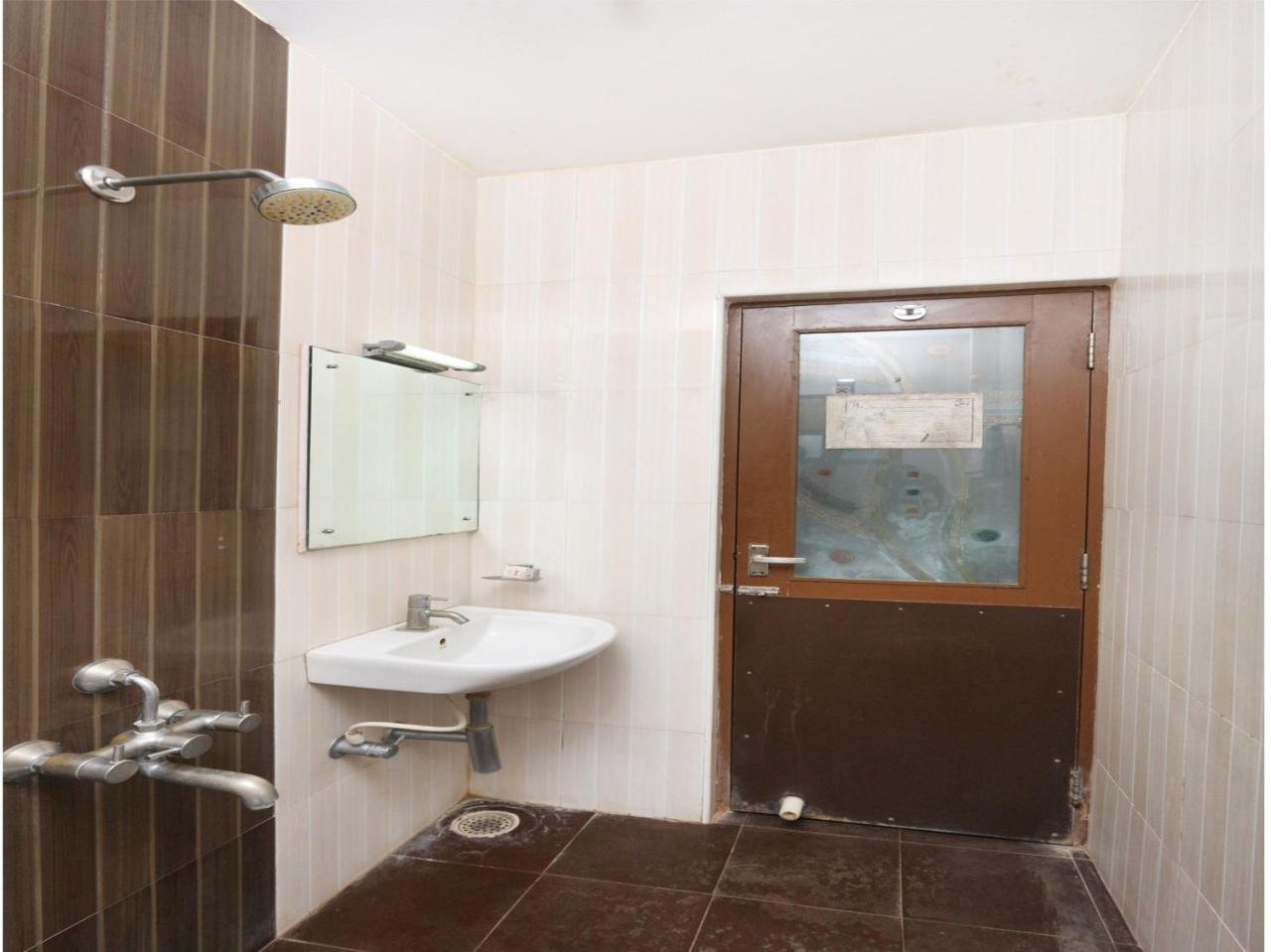 Silverkey Executive 20003 Balaji Hospital Chrompet 2*