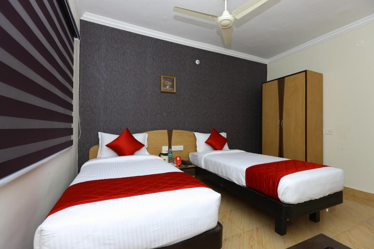 Oyo 9372 Rich Hotel 3*