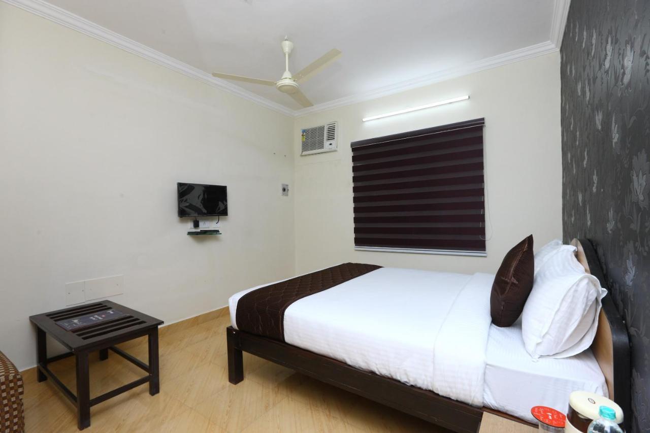Oyo 9372 Rich Hotel 3*