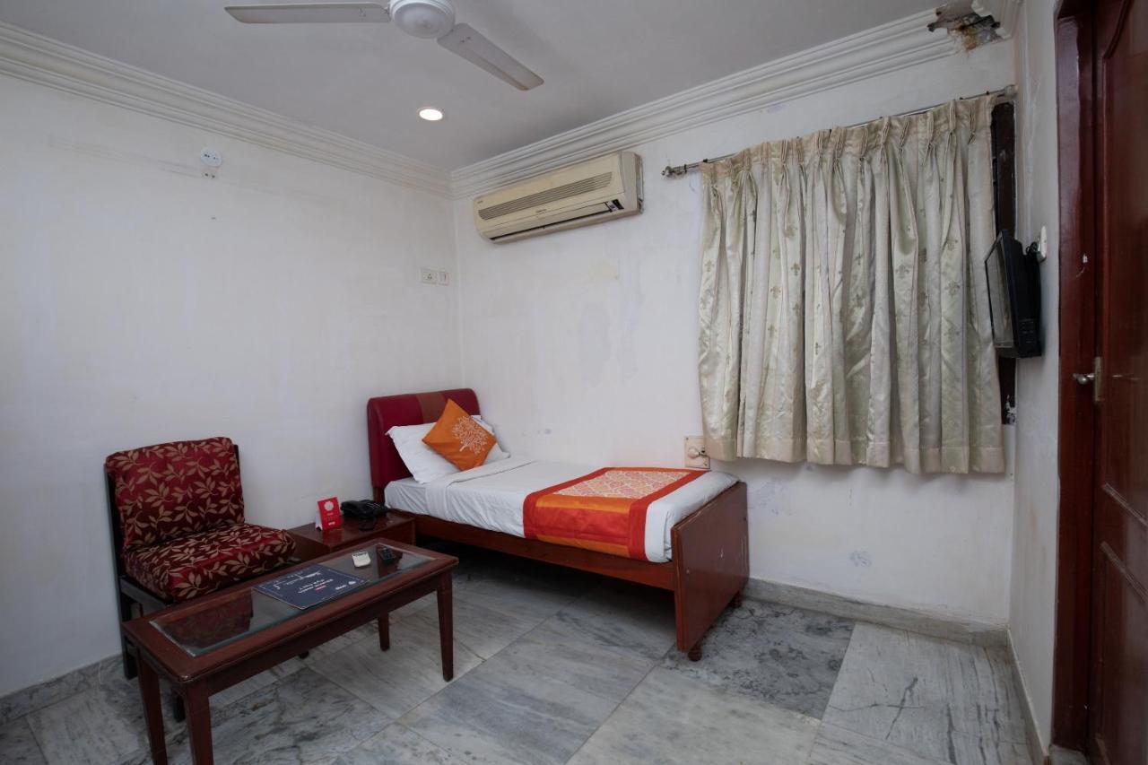 Oyo 15980 Bhimaas Temple Tree Hotel