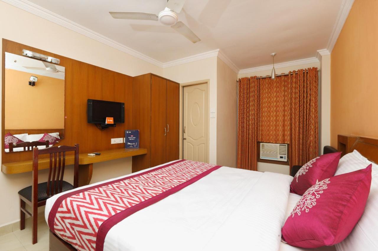 Oyo 15963 Manor Hotel