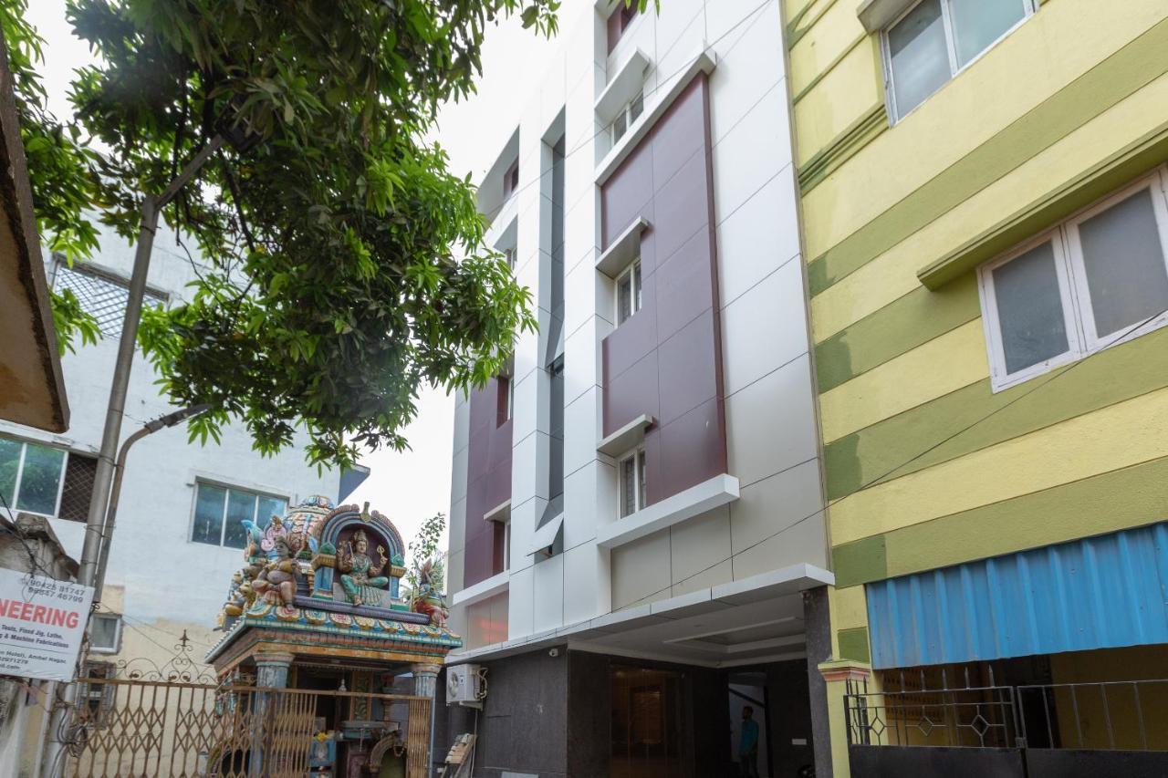 Oyo 17224 Swarnam Residency Hotel 3*