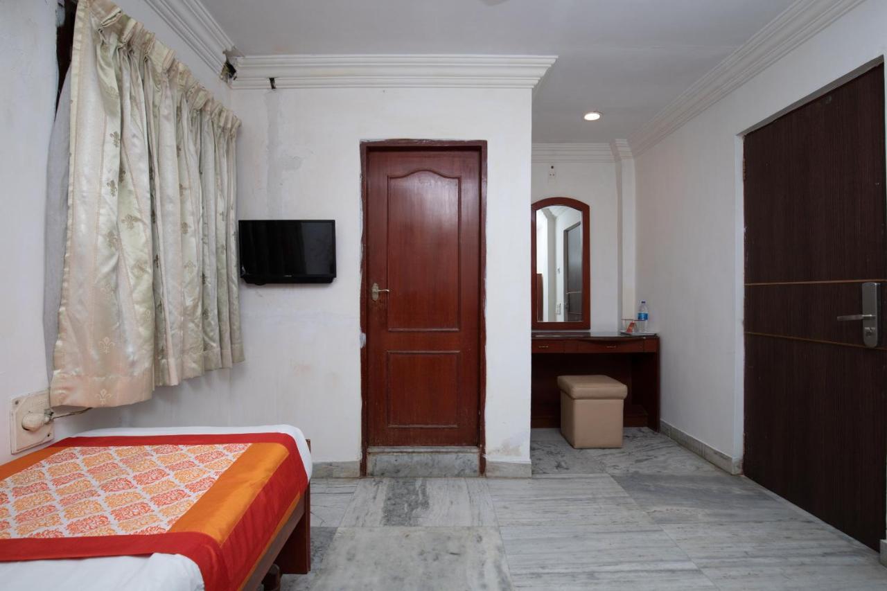 Hotel Oyo 15980 Bhimaas Temple Tree Chennai