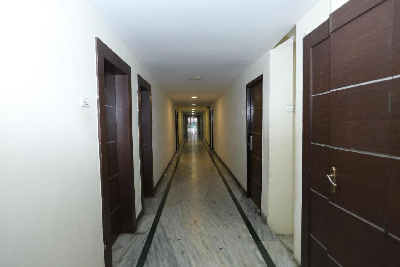 Oyo 15980 Bhimaas Temple Tree Hotel 3*