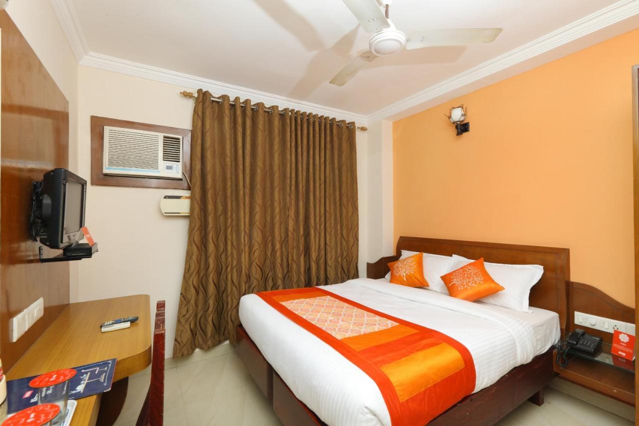 Hotel Oyo 15963 Manor
