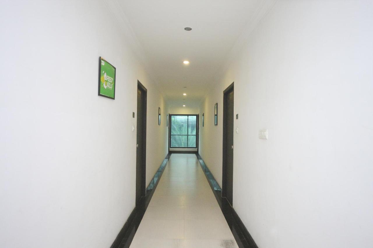 Oyo 17030 Bluten Chennai