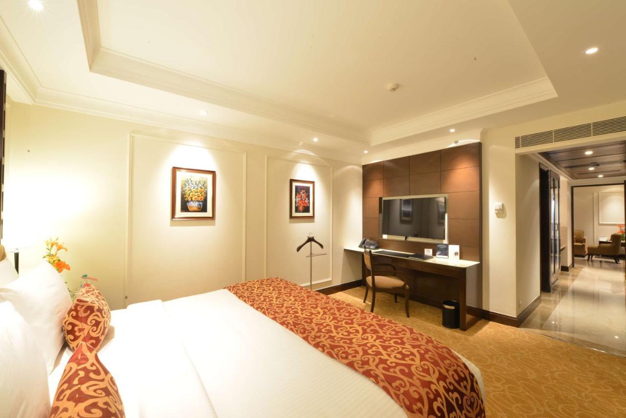 Hotel Ramada Plaza 5*