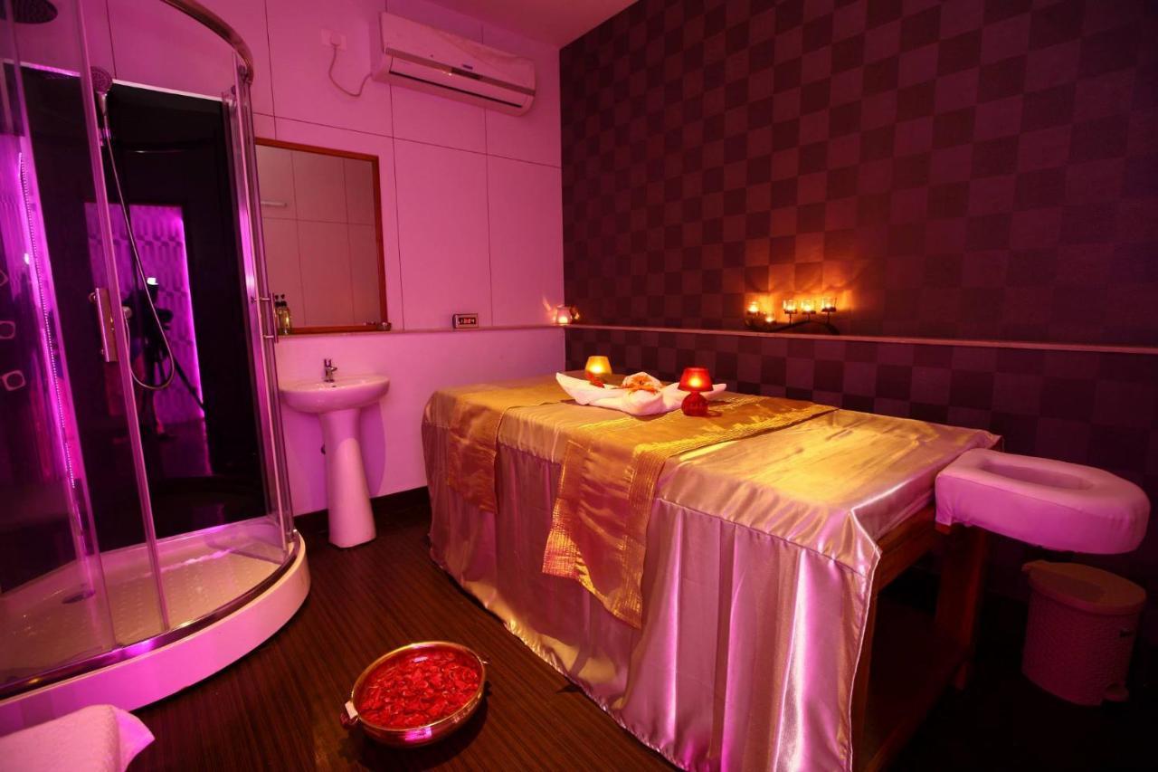 Hotel Raj Park
