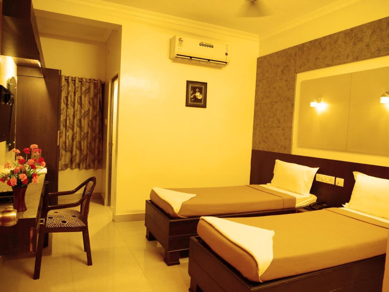 Century Palace Hotel *