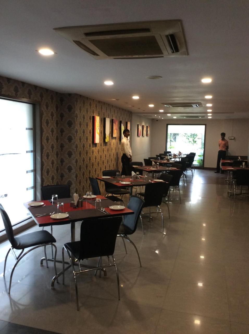 Aparthotel The Lotus Hotel, Venkatraman Street