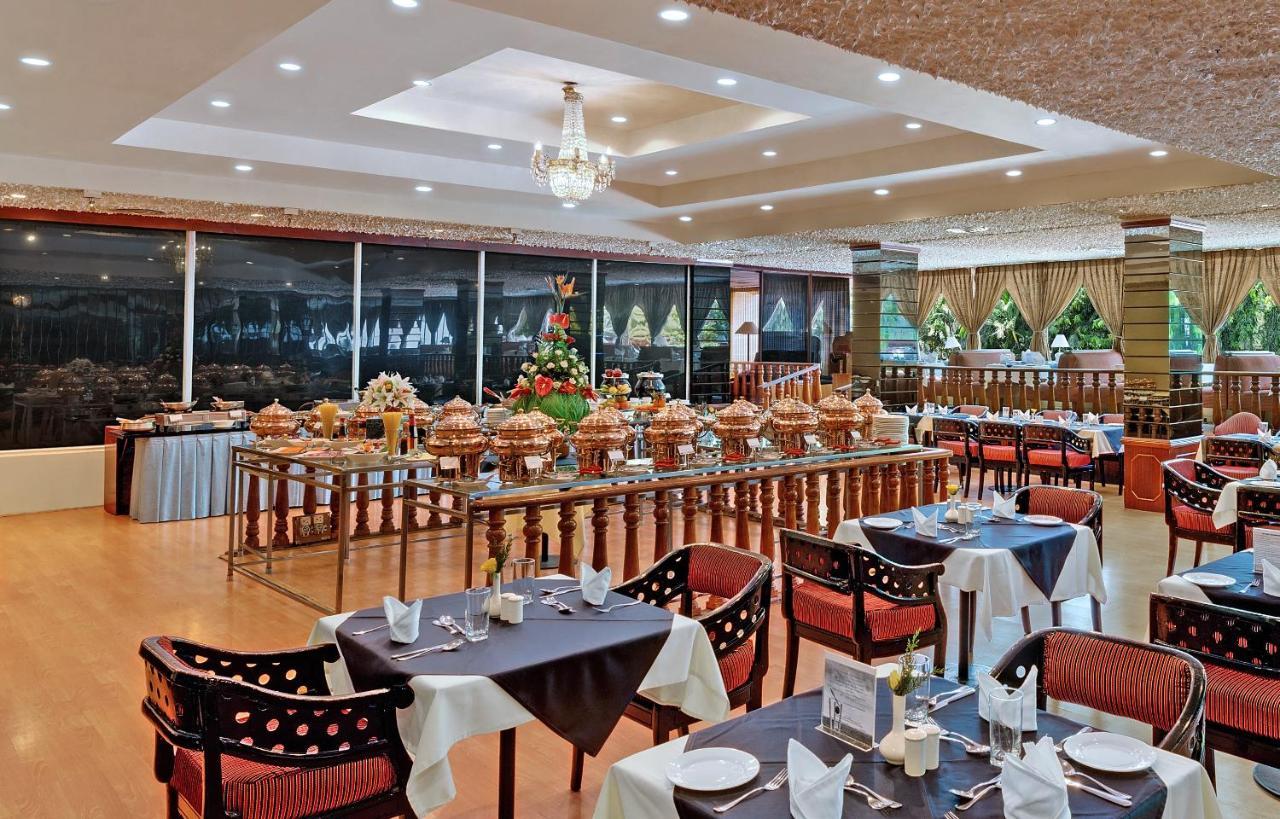 Hotel Ambassador Pallava 4*