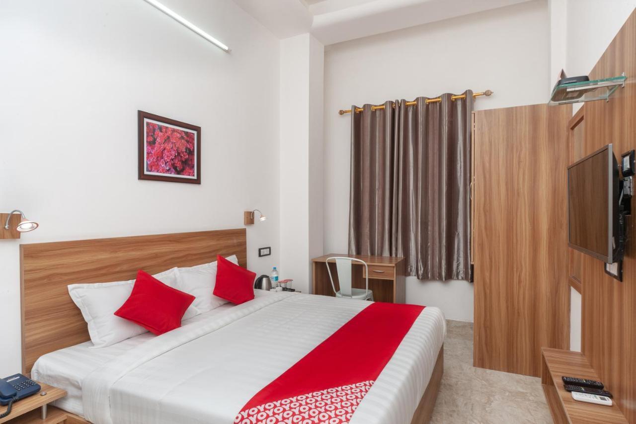 Collection O 22588 Gulnar Near Apollo Hospital Hotel 3*