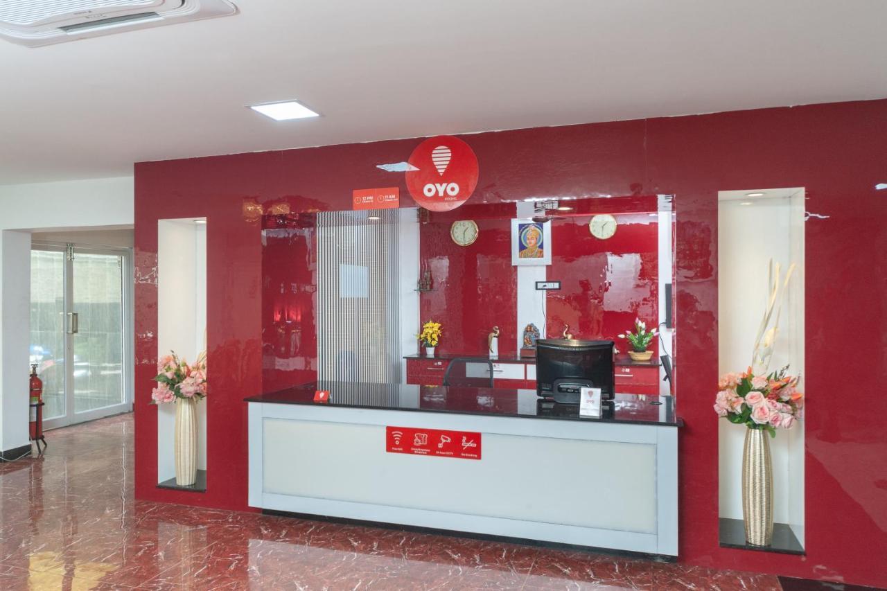 Hotel Collection O 22588 Gulnar Near Apollo Hospital