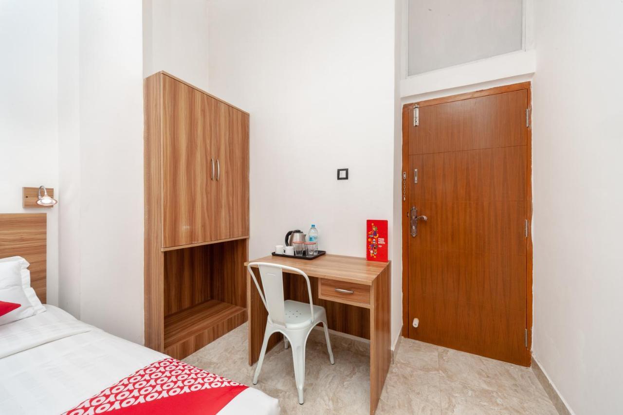 Hotel Collection O 22588 Gulnar Near Apollo Hospital