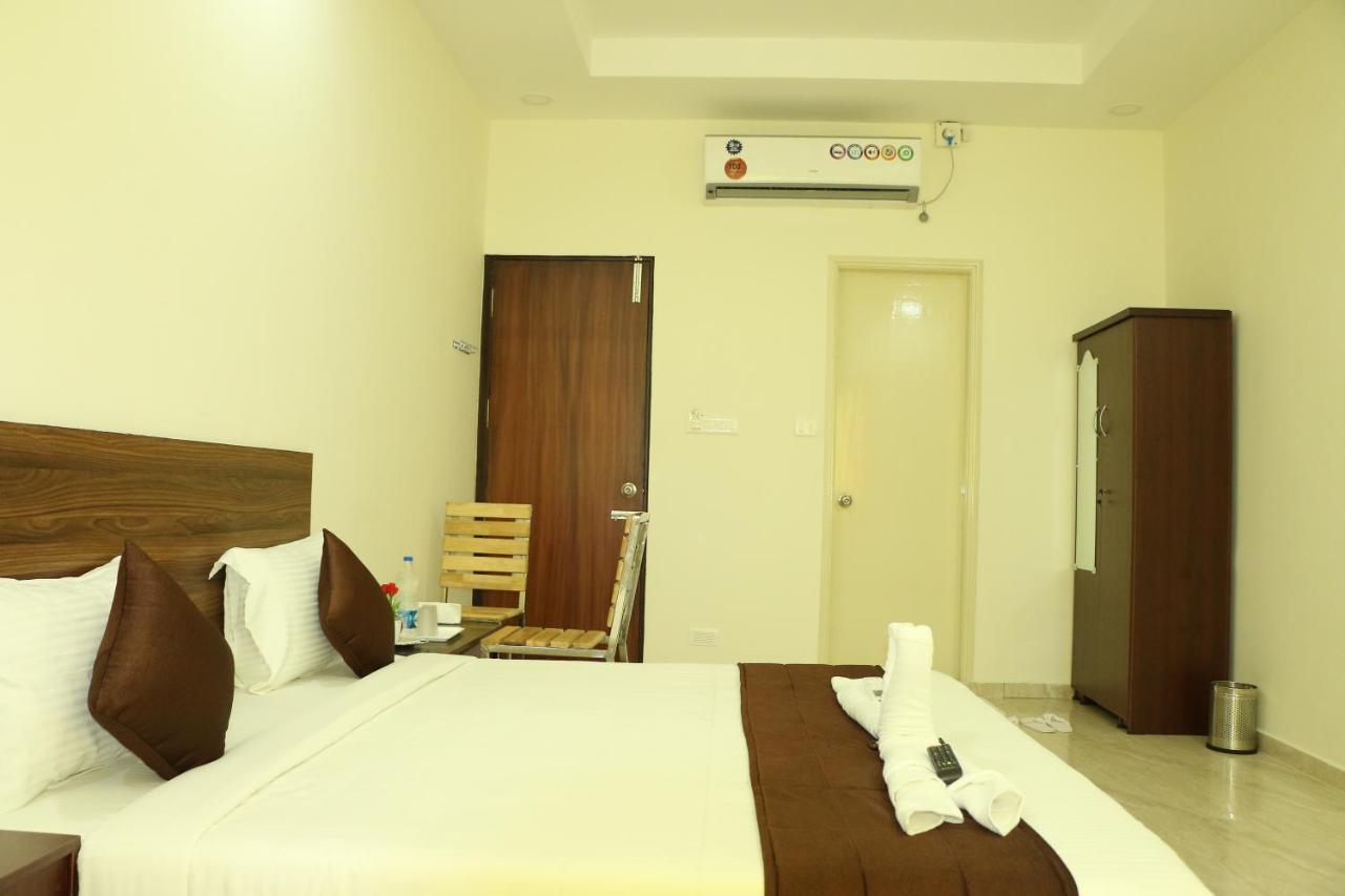 Hotel Gt Residency 3*