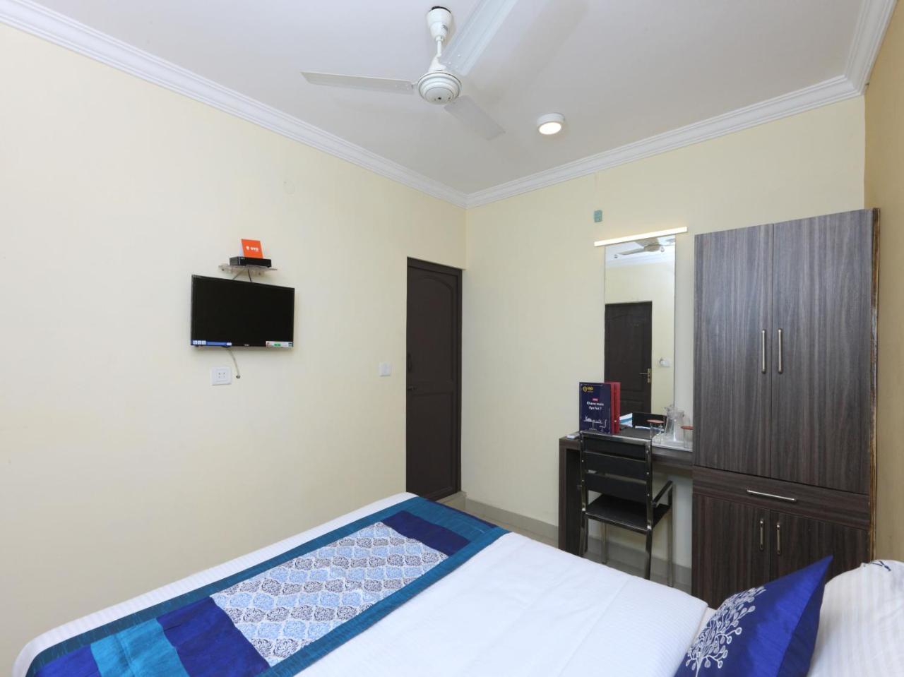 Oyo 14037 Hotel Chennai