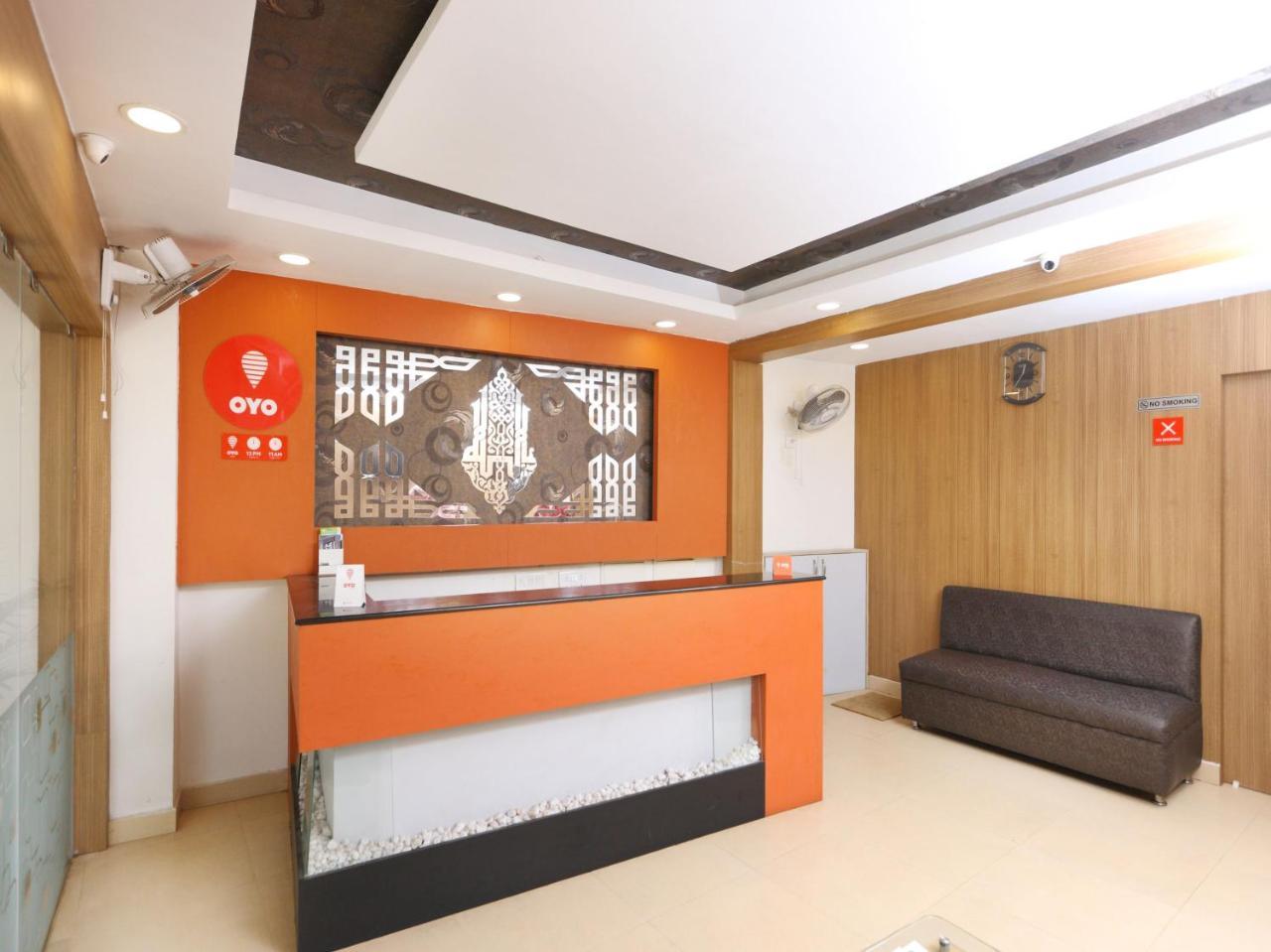 Oyo 14037 Hotel