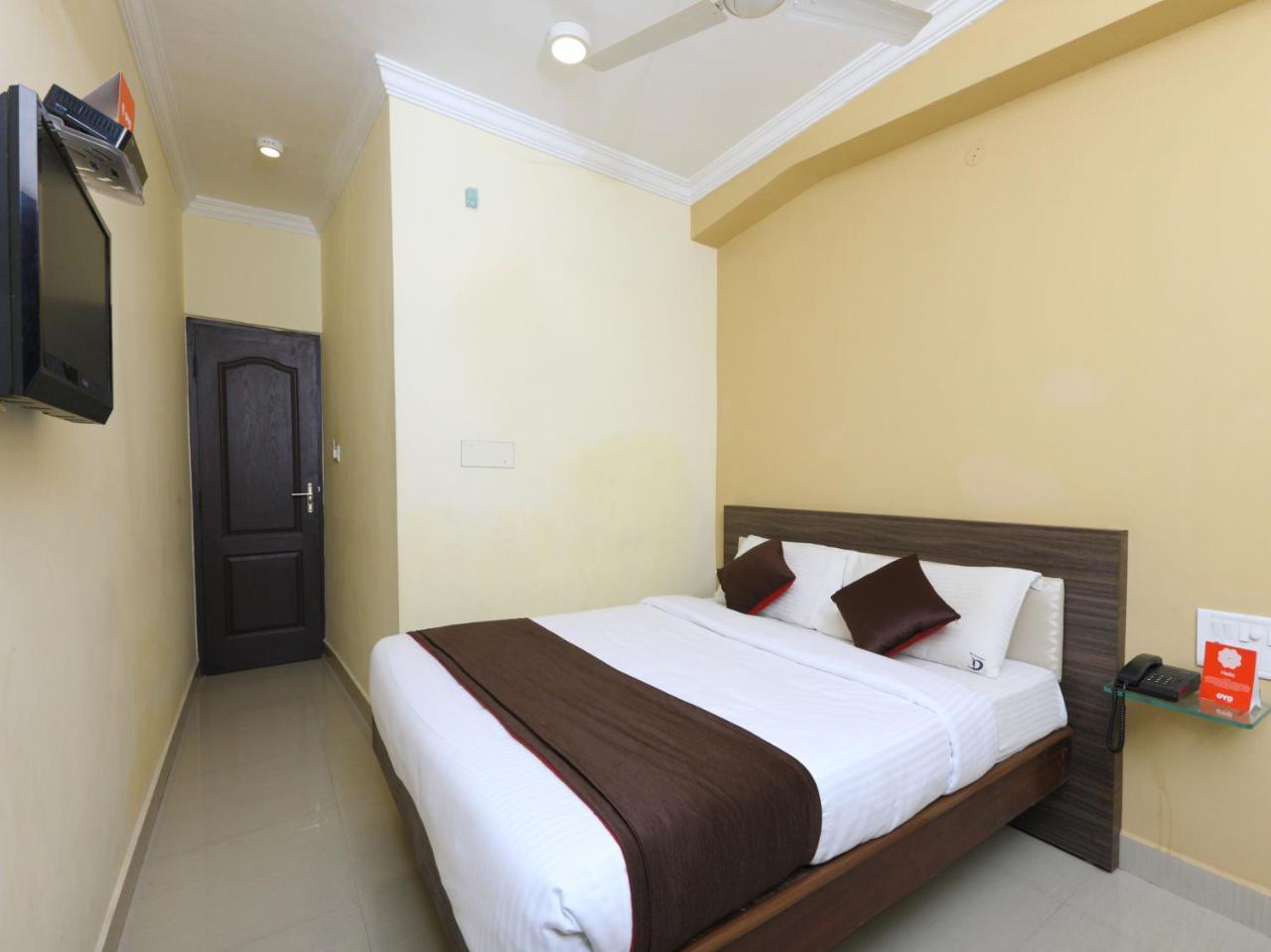 Oyo 14037 3* Chennai