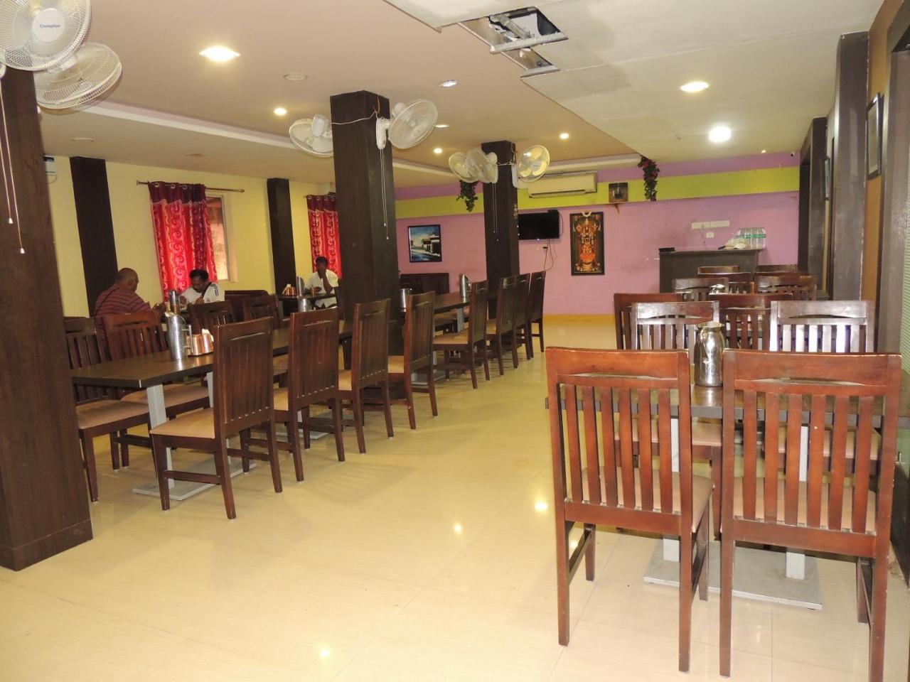 Hotel Highway Grand Chennai