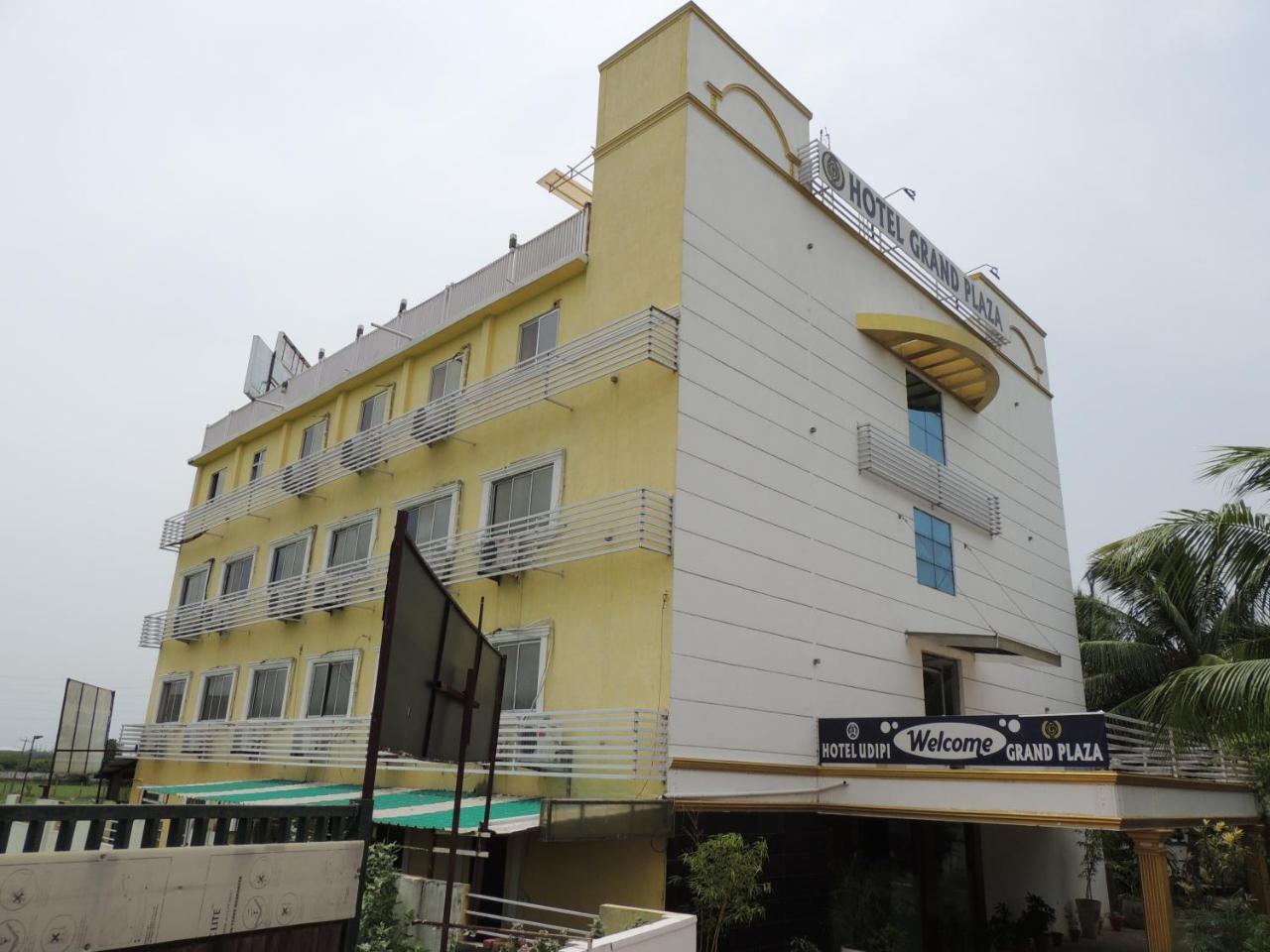 Hotel Highway Grand