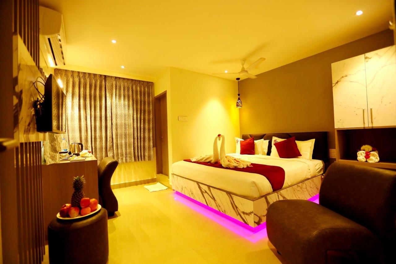 Kek Grand Park Hotel 3*