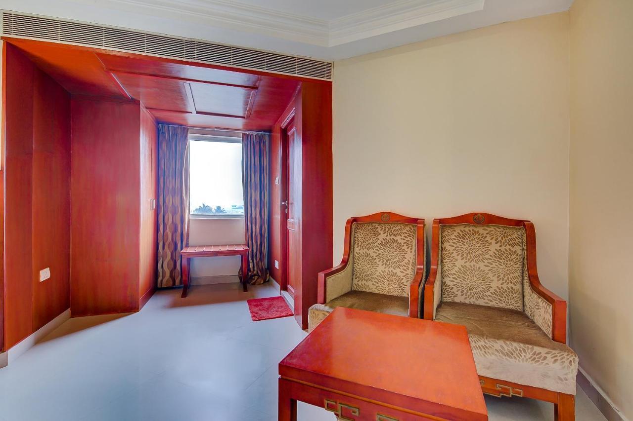 Hotel Metro Grand 3*
