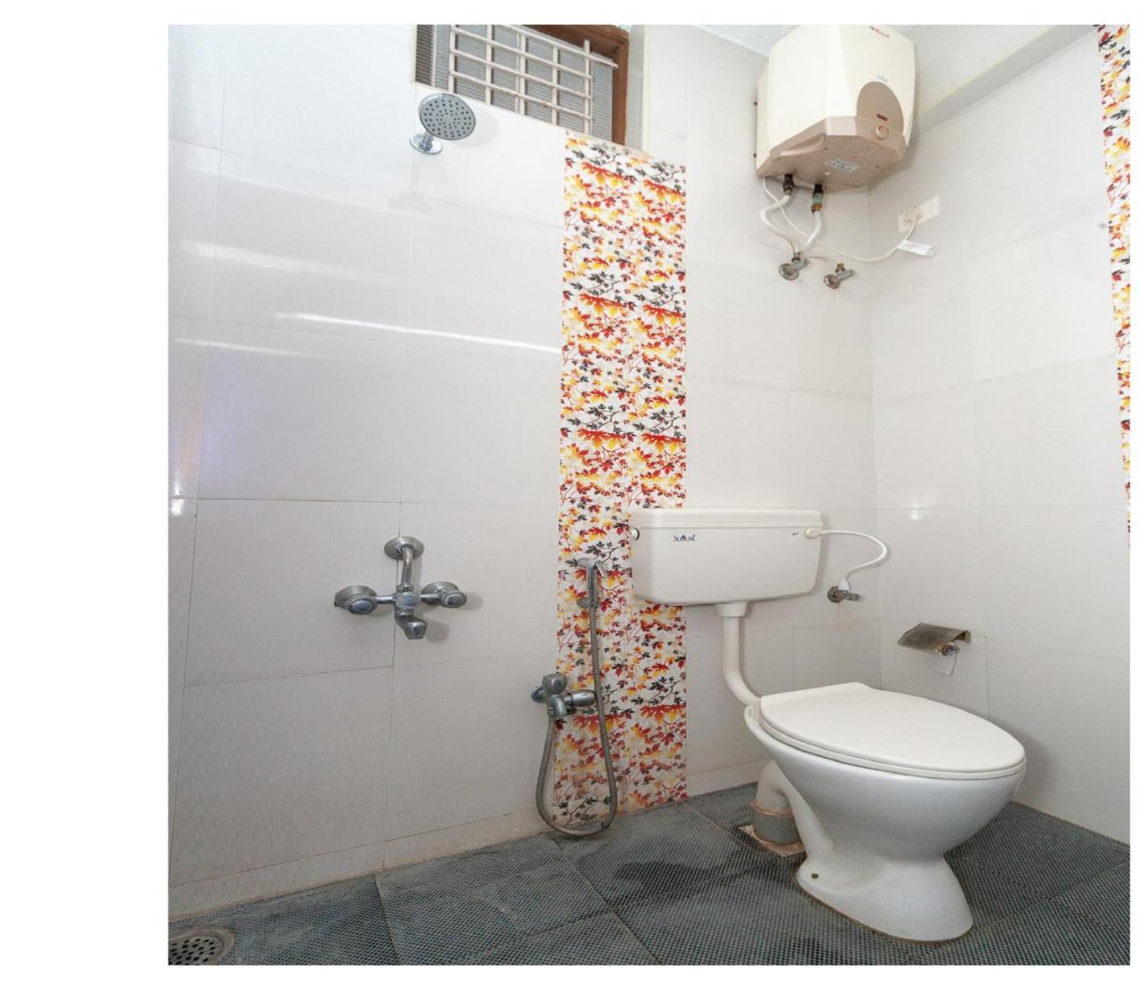Oyo Flagship 23566 Daffodils Nest Pallikaranai 3* Chennai